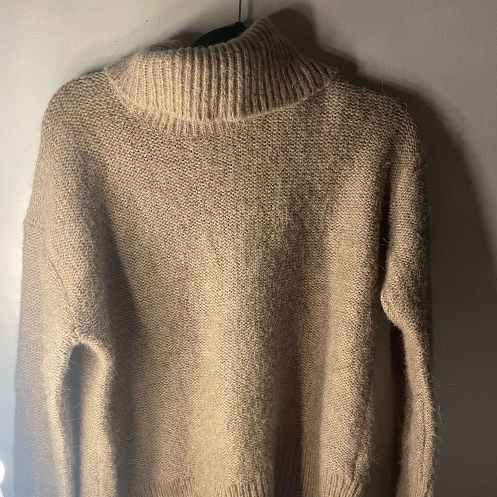 Banana republic brown turtle neck